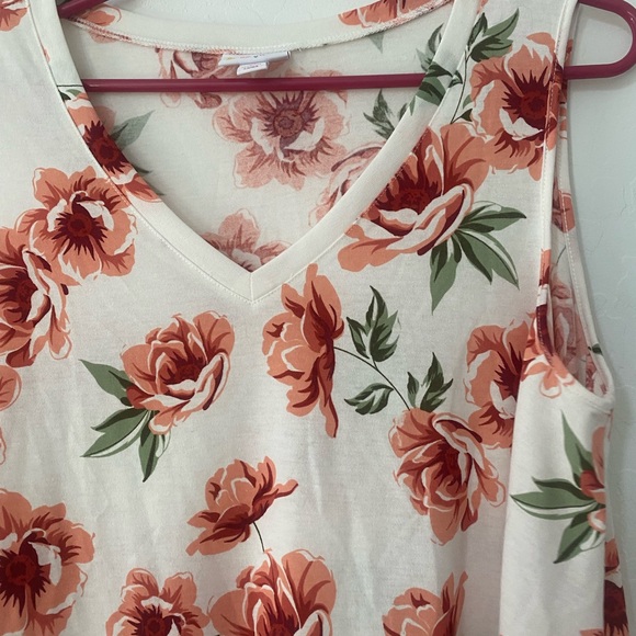 LuLaRoe Kristina tank top blouse - Picture 4 of 4